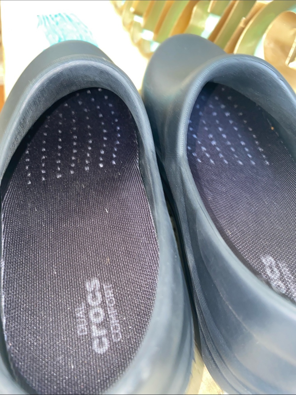 CROCS - Picture 7 of 11